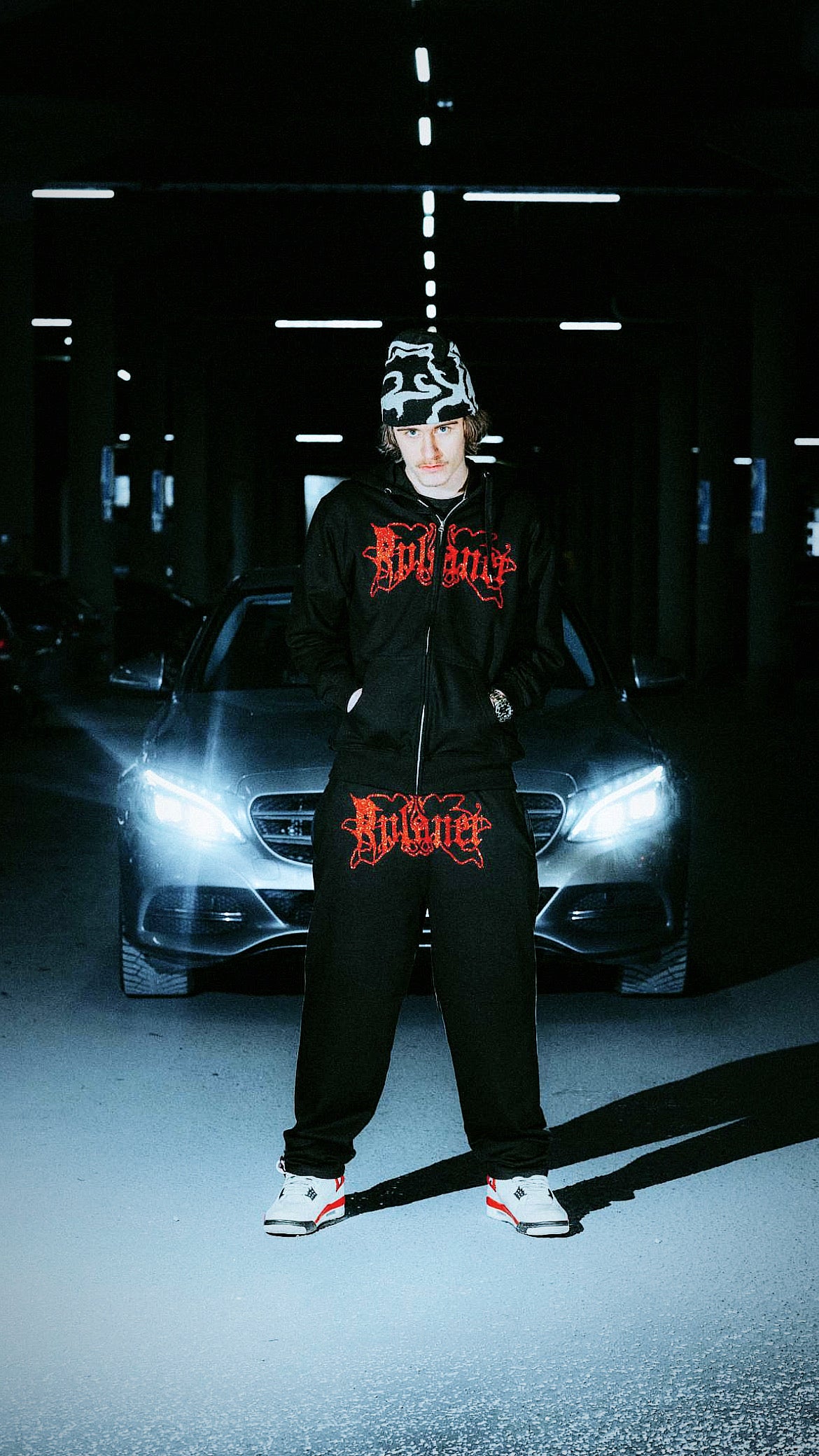 RED GLITTER ZIP HOODIE