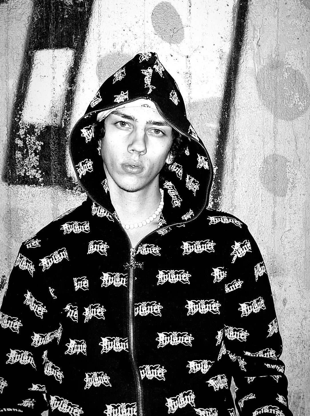 RPLANET BLACK FULL-ZIP HOODIE