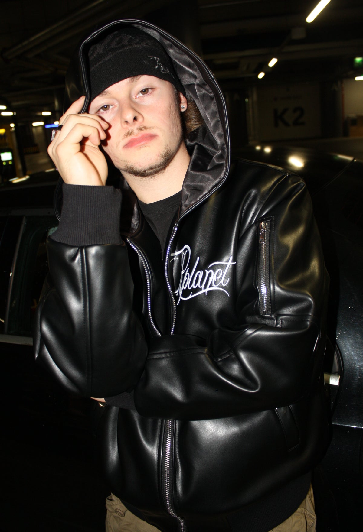 BLACK BOMBER JACKET