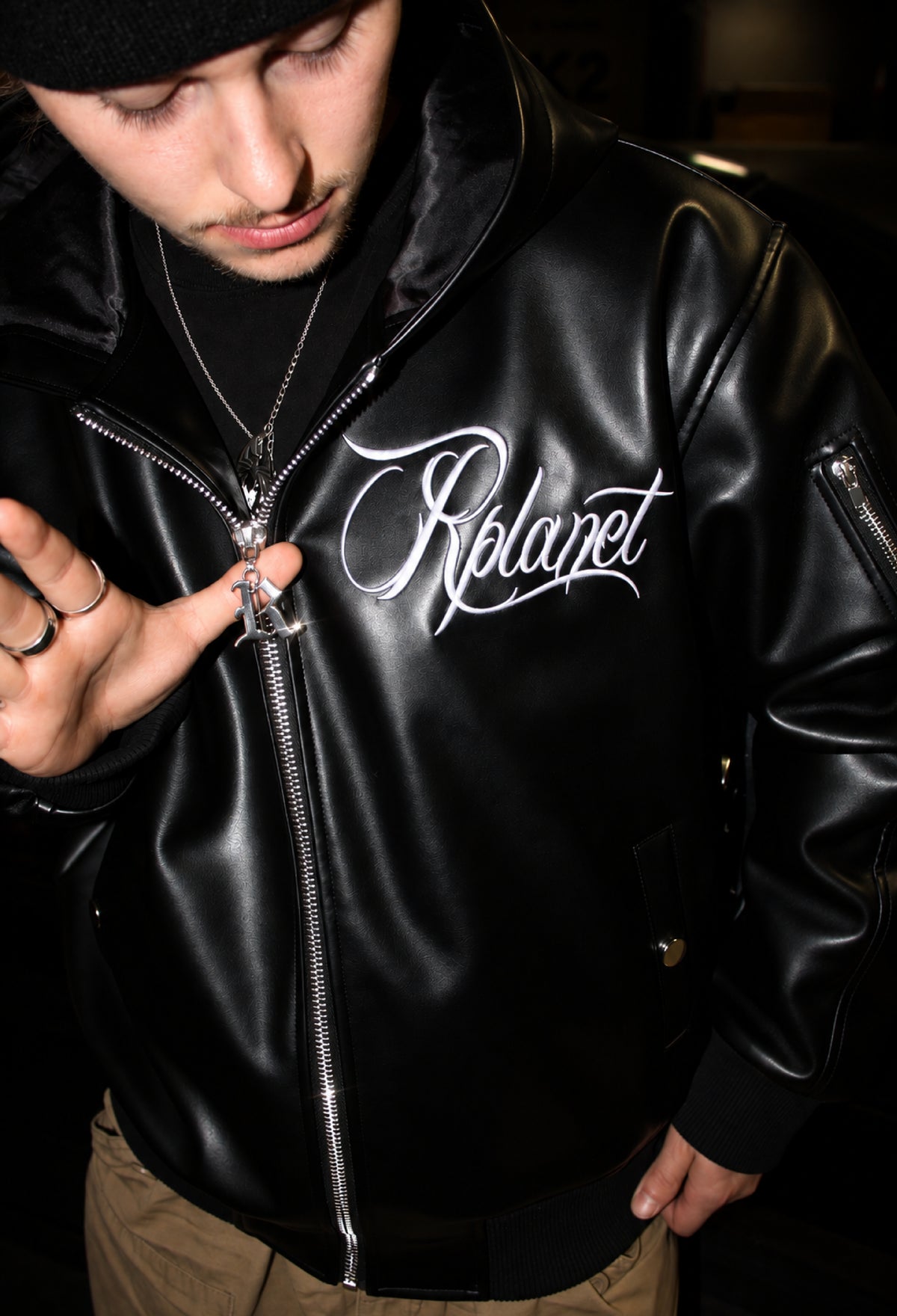 BLACK BOMBER JACKET
